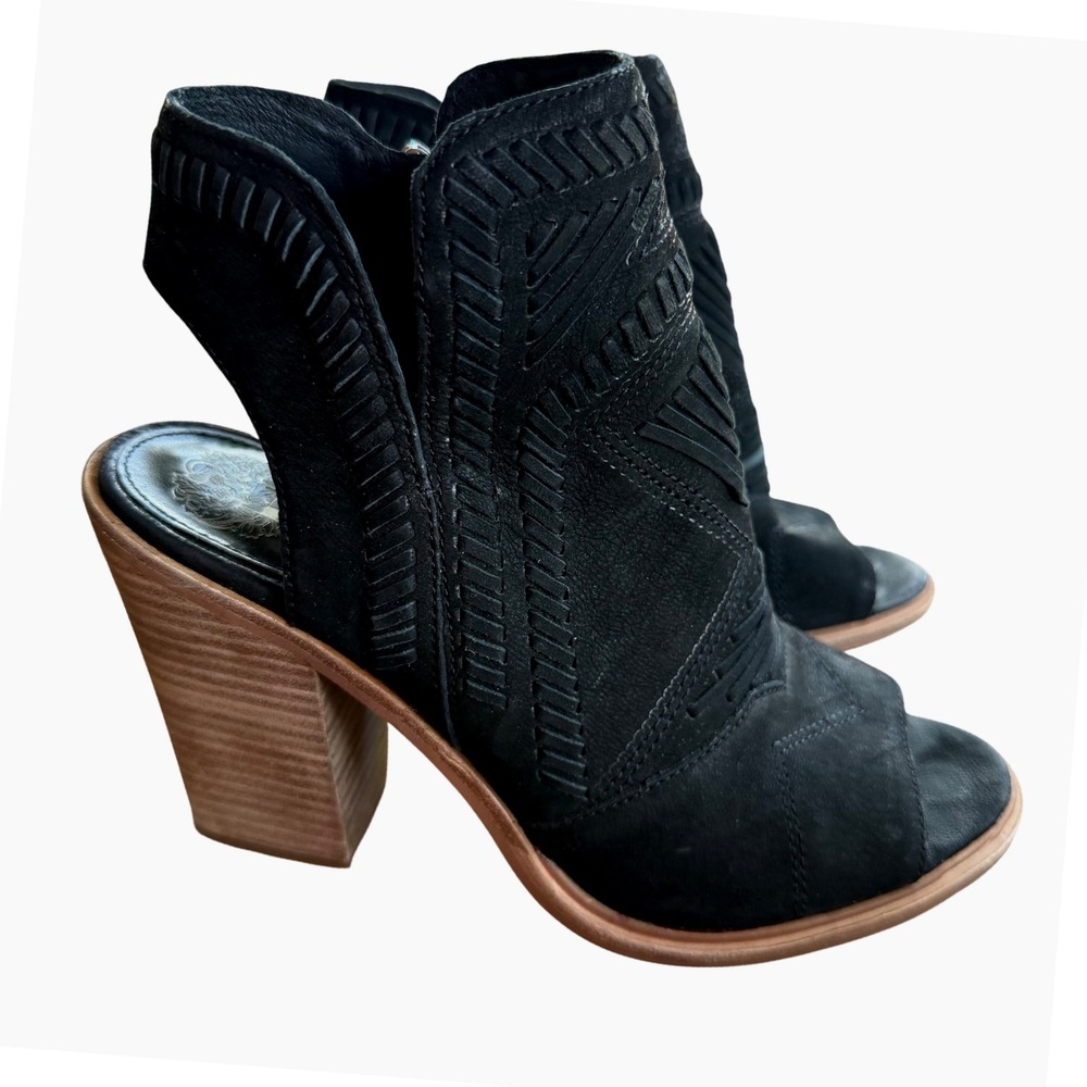 Vince Camuto Black Suede Peep Toe Booties Laser Cut 4" Block Heel Size 8.5M 38.5